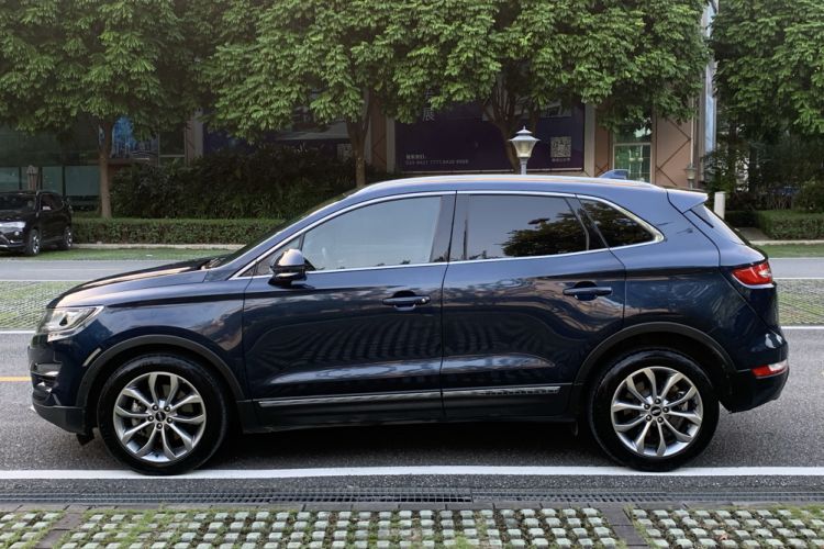 Used Lincoln MKC 2017 2.0T Two-Wheel-Drive Luxury Edition