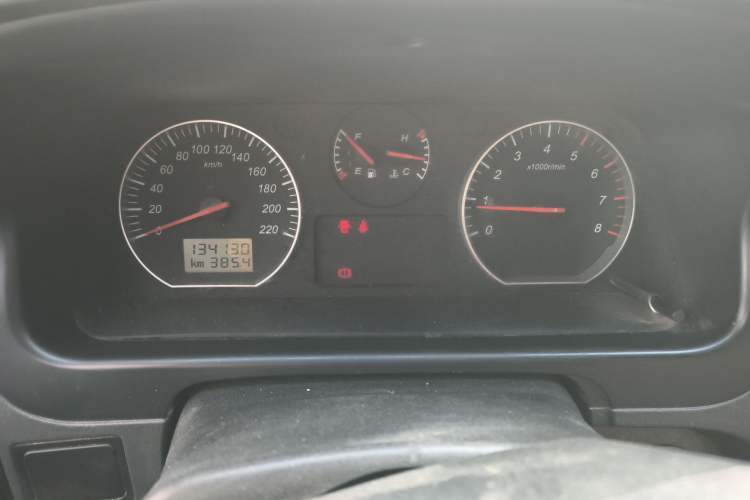 Used Jinbei Express 2018 2.0L Standard Version V19