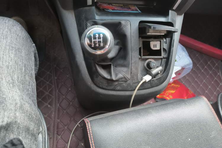 Used Jinbei Express 2018 2.0L Standard Version V19