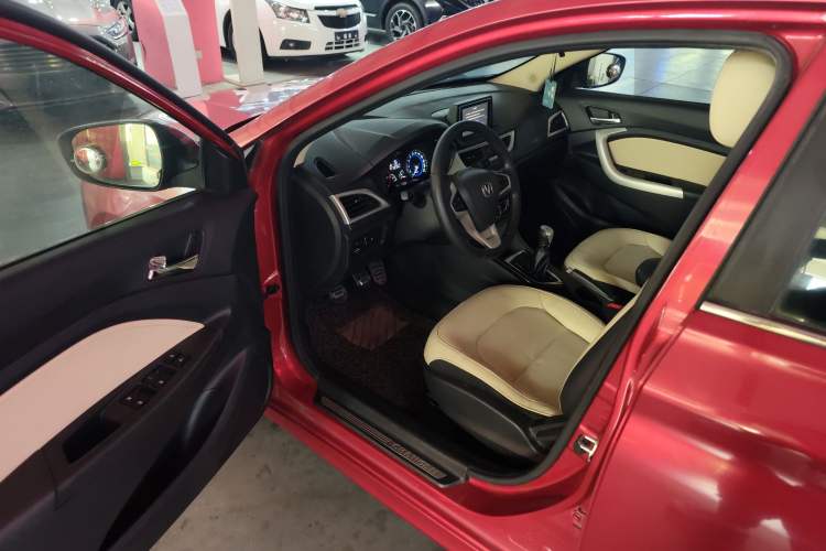 Used Changan Alsvin V7 2015 1.6L Manual Enjoyment Model China IV Standard
