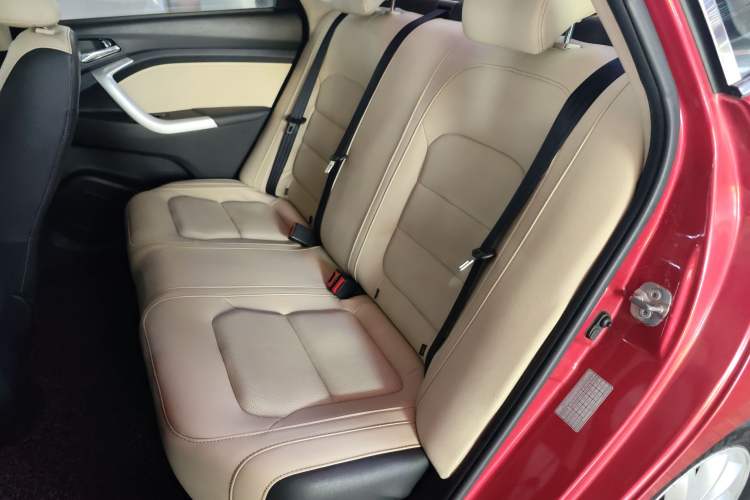 Used Changan Alsvin V7 2015 1.6L Manual Enjoyment Model China IV Standard
