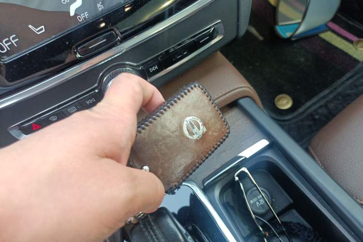 Used Volvo V90 2021 Cross Country B5 AWD Smart Range Edition
