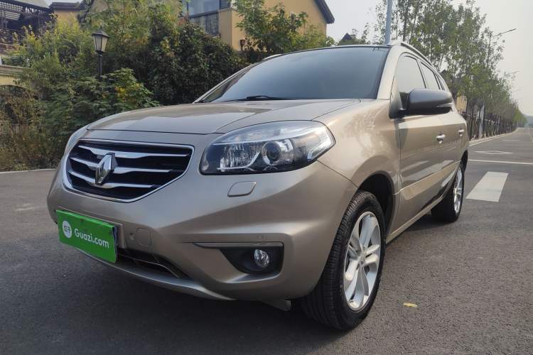 Used Renault Koleos 2013 2.5L Two-Wheel Drive Luxury Navigation Edition