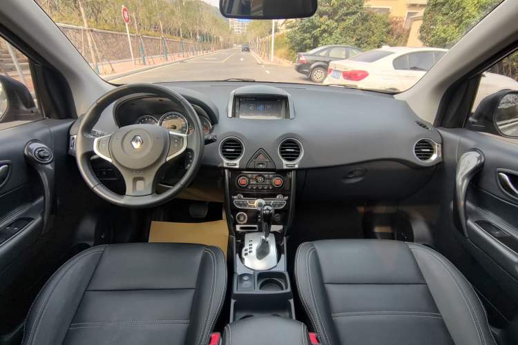 Used Renault Koleos 2013 2.5L Two-Wheel Drive Luxury Navigation Edition