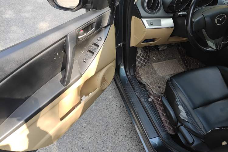 Used Mazda Mazda 3 2011 Sedan 1.6L Automatic Elite Model
