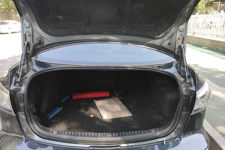 Used Mazda Mazda 3 2011 Sedan 1.6L Automatic Elite Model
