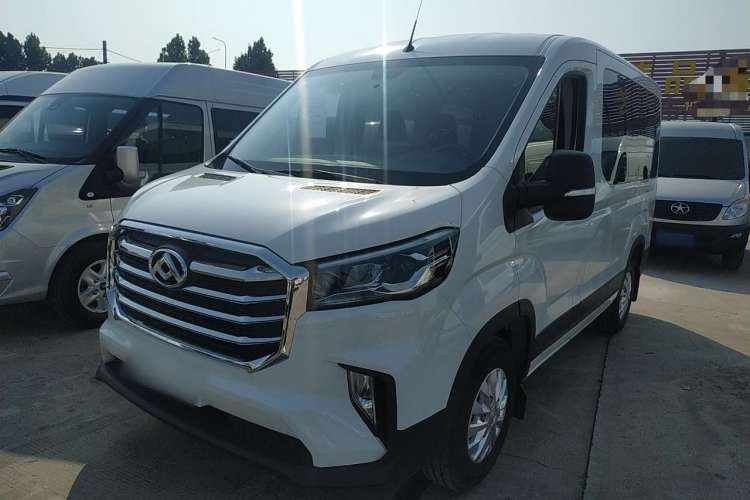 Used SAIC MAXUS Xintu V90 2022 2.0T Manual – Yunjie Front-Wheel-Drive Short Wheelbase Mid-Roof Design with Single Rear Tire 6-Seater