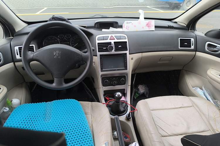 Used Peugeot 307 2012 Hatchback 1.6L Manual Comfort Edition
