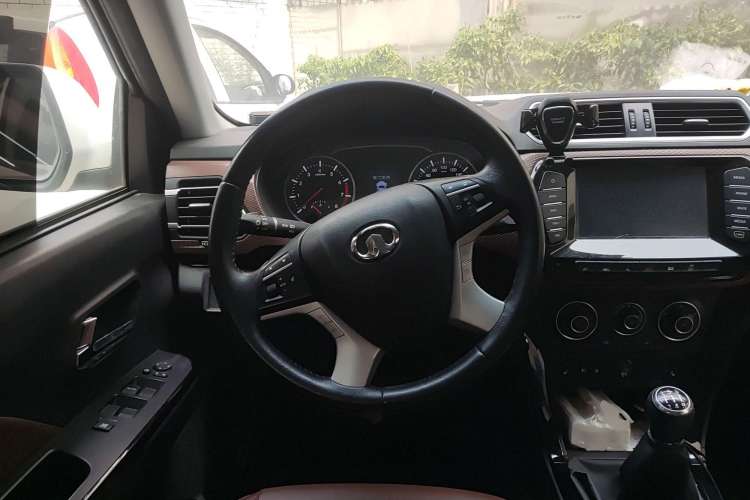 Used Great Wall Wingle 6 2017 2.4L Gasoline 4x4 Navigation Model 4G69