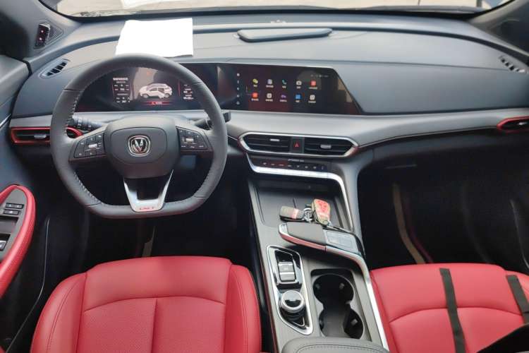 Used Changan UNI-T 2020 1.5T Prestige Version
