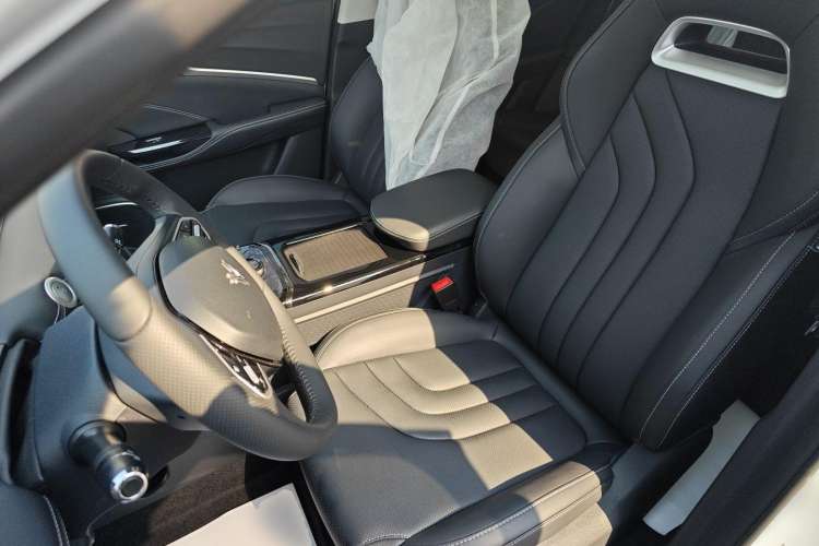 Used NETA U 2023 NETA U-Ⅱ Challenge Edition 400 Lite Lithium Iron Phosphate