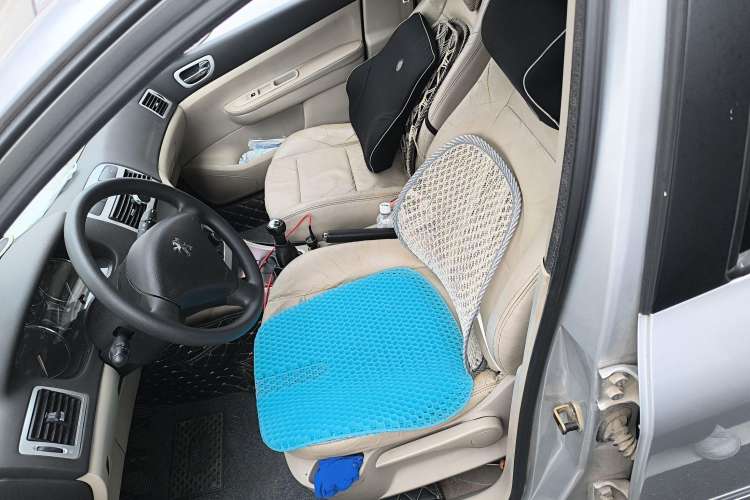 Used Peugeot 307 2012 Hatchback 1.6L Manual Comfort Edition
