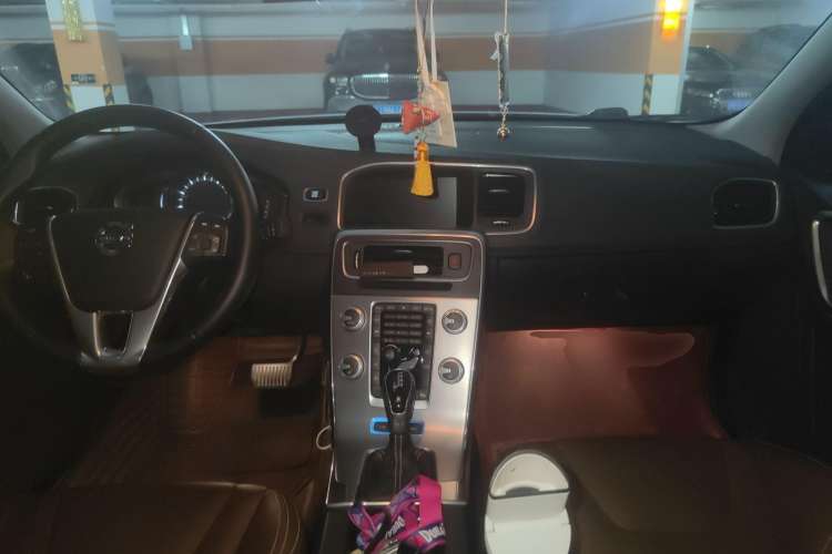 Used Volvo S60 New Energy 2015 S60L E-Drive Hybrid T6 Smart Drive Edition
