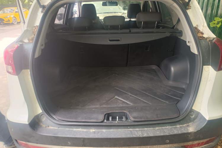 Used JAC Refine S3 2017 1.5L Manual Luxury Smart Model Trunk