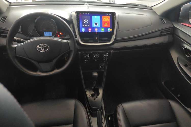 Used Toyota YARiS L Zhi Xiang 2020 1.5L CVT Leading Edition Center Console