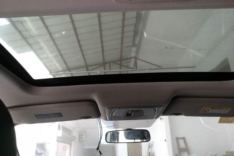 Used Venucia T90 2018 2.0L CVT Smart Connect Luxury Edition China V Standard
