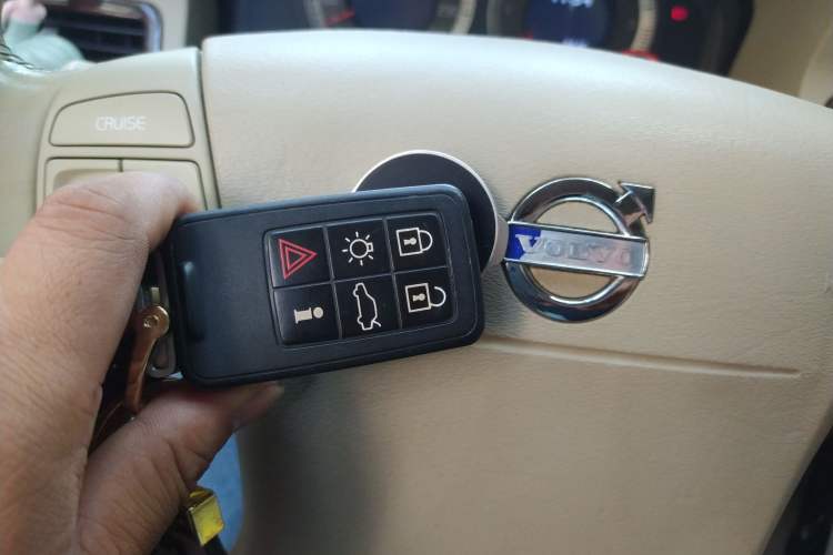 Used Volvo S80L 2009 2.5T ZhiZun Edition Vehicle Key