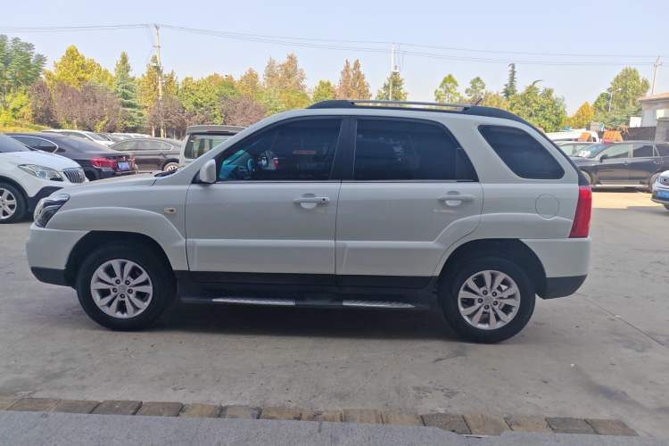 Used Kia Sportage 2013 2.0L Manual Two-Wheel Drive GL Trim