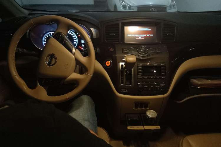 Used Nissan Quest 2015 3.5L SL
