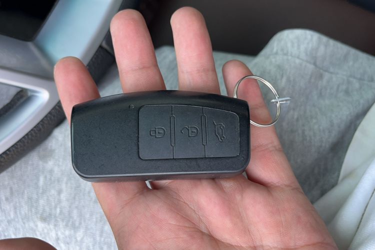 Used JMC Yusheng S350 2016 2.0T Automatic Two-Wheel Drive Gasoline Luxury Version with Sunroof 5 Seats
