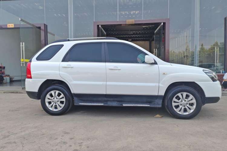 Used Kia Sportage 2013 2.0L Manual Two-Wheel Drive GL Trim