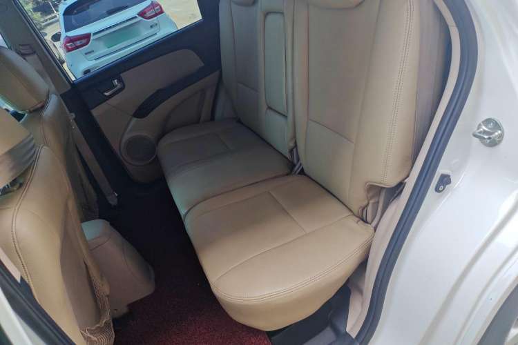 Used Kia Sportage 2013 2.0L Manual Two-Wheel Drive GL Trim