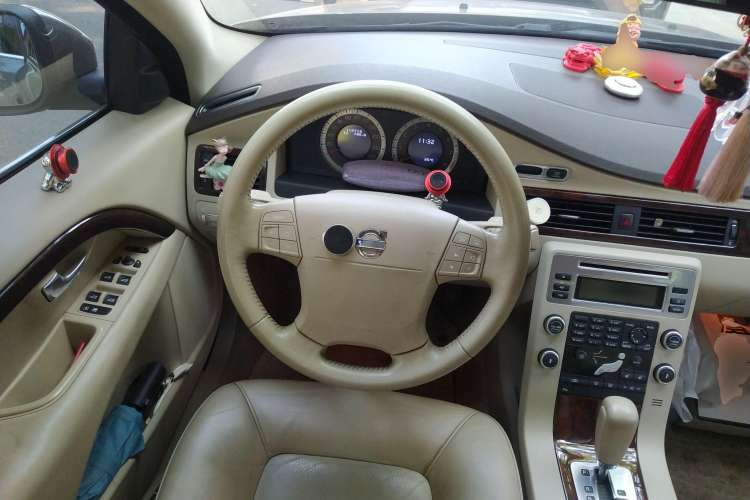 Used Volvo S80L 2009 2.5T ZhiZun Edition Steering Wheel
