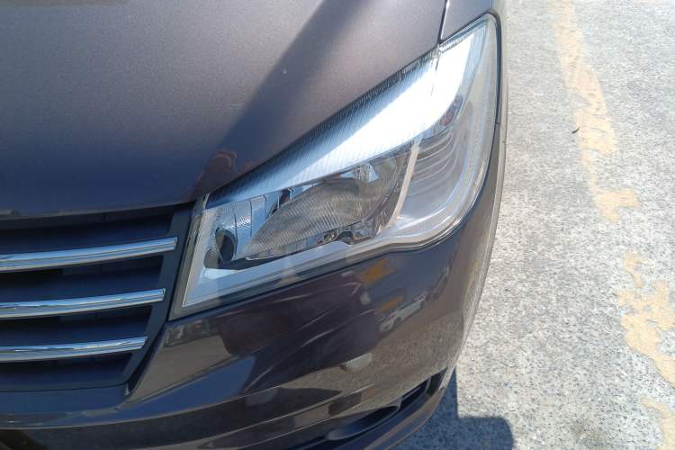 Used Dongfeng Fengon 330 2019 1.5L 330S Manual Comfort Version China VI Standard
