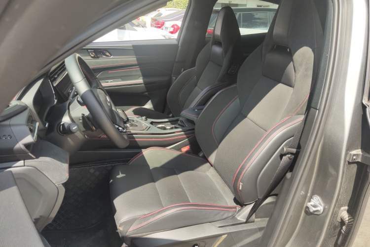 Used Lynk & Co 05 2022 2.0TD Four-Wheel Drive Dynamic Halo