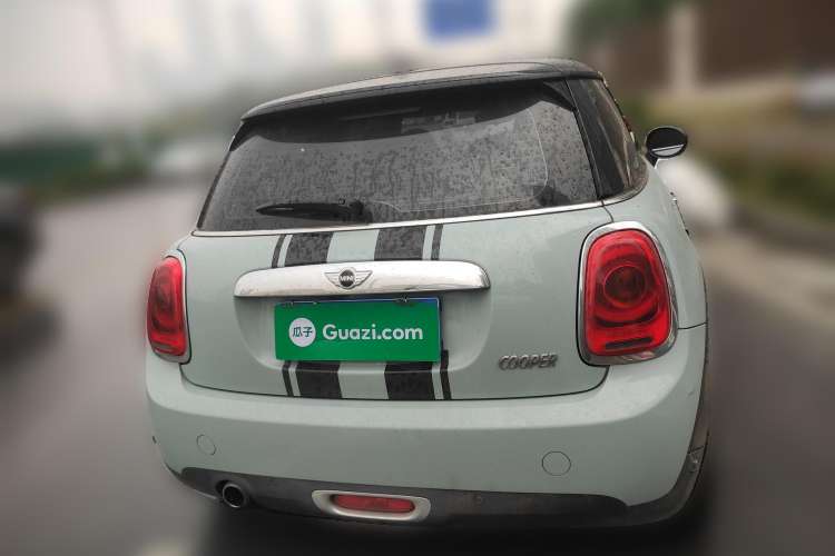 Used MINI MINI 2017 1.5T COOPER Limited Edition in Ice Blue