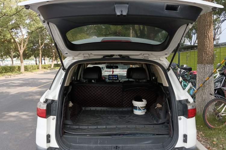 Used Dongfeng Fengon S560 2019 1.8L Manual Urban Model Trunk