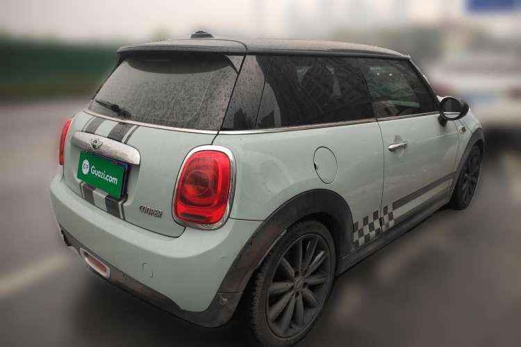 Used MINI MINI 2017 1.5T COOPER Limited Edition in Ice Blue