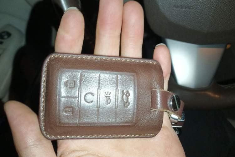 Used Cadillac SRX 2011 3.0L Luxury Model
