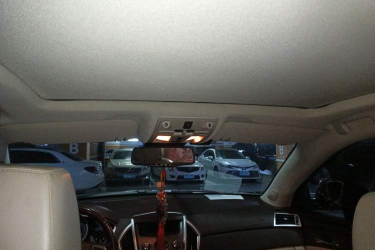 Used Cadillac SRX 2011 3.0L Luxury Model
