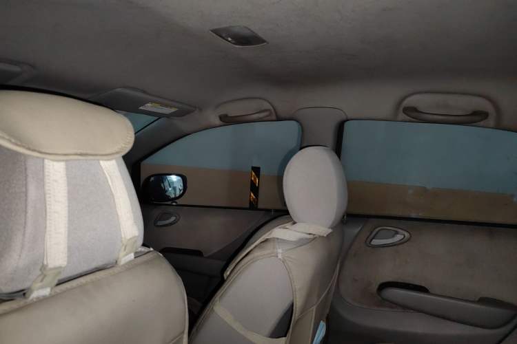 Used Everus S1 2011 1.3L Automatic Comfort Edition
