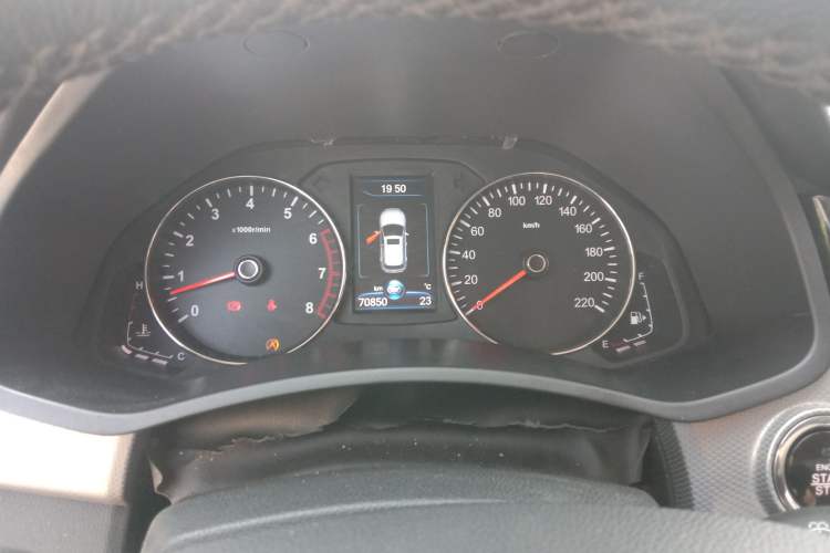 Used FAW Senya R7 2016 1.6L Manual Luxury Version
