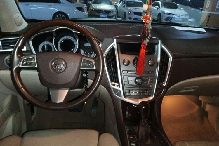 Used Cadillac SRX 2011 3.0L Luxury Model
