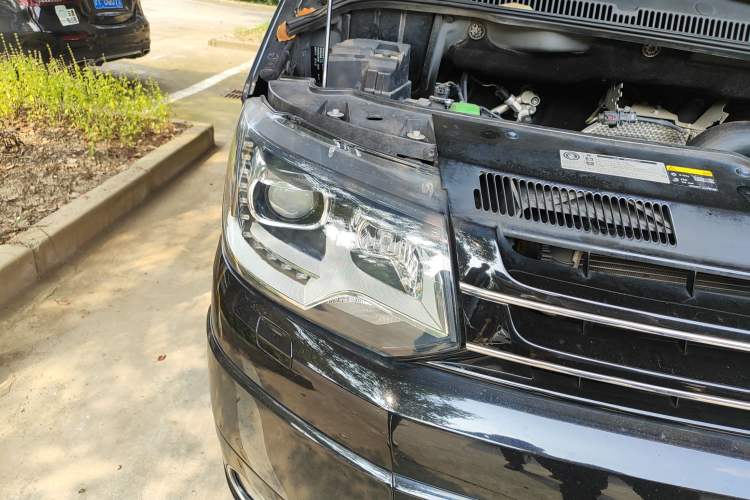 Used Volkswagen Multivan 2012 2.0 TSI Two-Wheel-Drive Luxury Edition