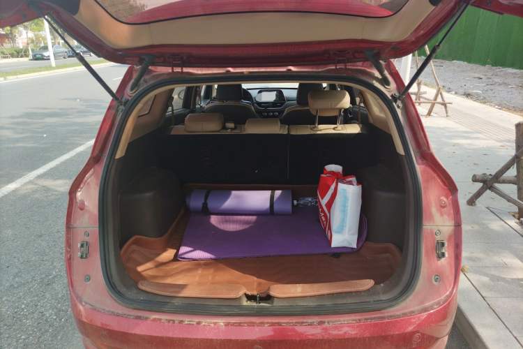 Used Baojun 310W 2017 1.5L Manual Fashion Model China V