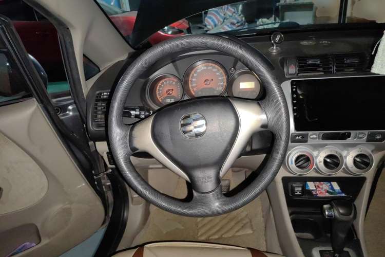 Used Everus S1 2011 1.3L Automatic Comfort Edition
