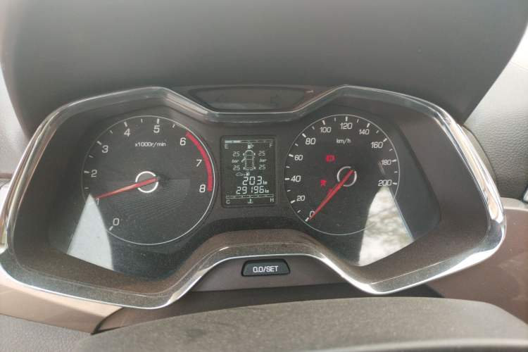 Used Baojun 310W 2017 1.5L Manual Fashion Model China V