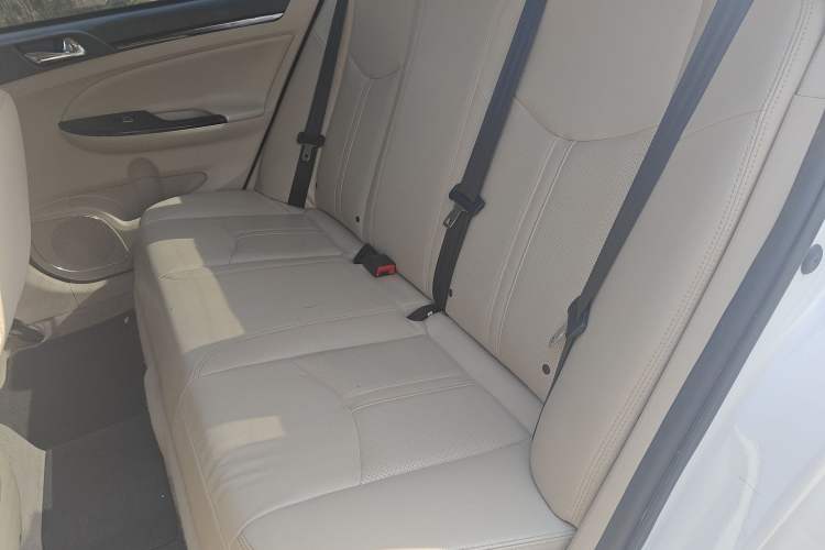 Used BYD e5 2017 300 Prestige Edition