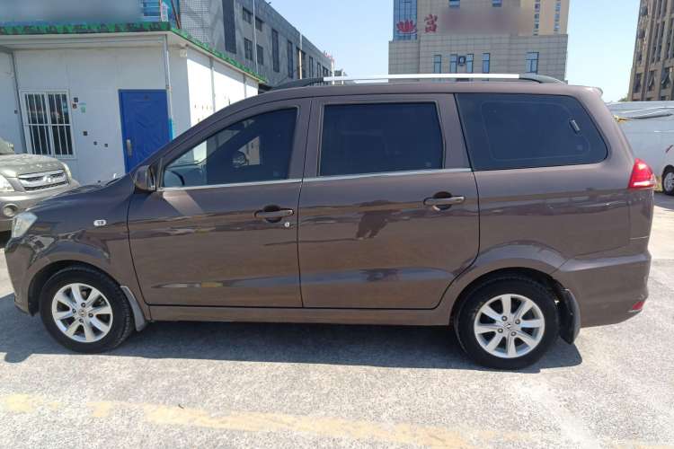 Used Dongfeng Fengon 330 2019 1.5L 330S Manual Comfort Version China VI Standard
