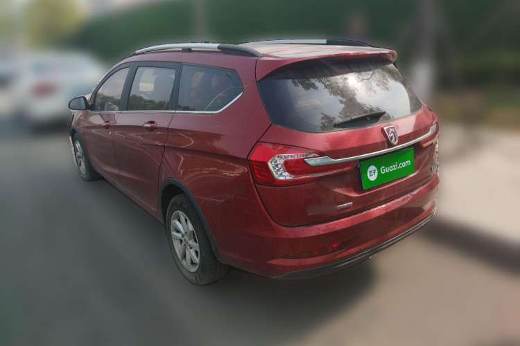 Used Baojun 310W 2017 1.5L Manual Fashion Model China V