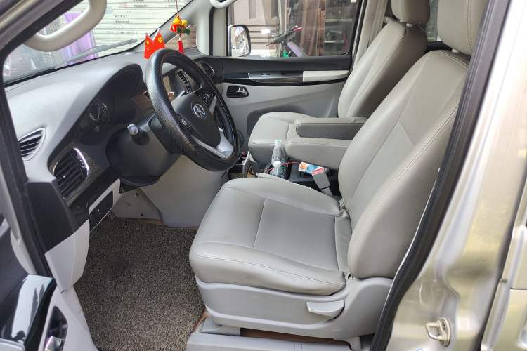 Used JAC Refine M5 2013 2.0T Gasoline Automatic Business Edition
