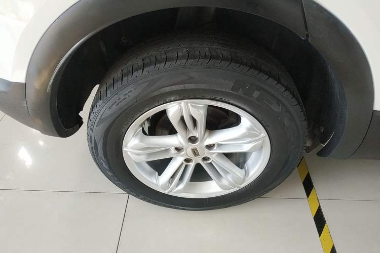 Used Qoros 5 2018 Revised Version 1.6T Automatic Leading Edition
