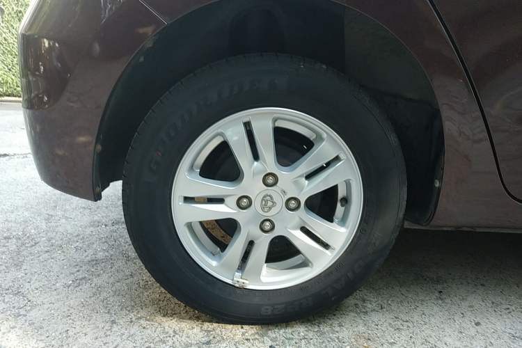 Used Oshan Olisway 2013 1.2L Manual Elite Model
