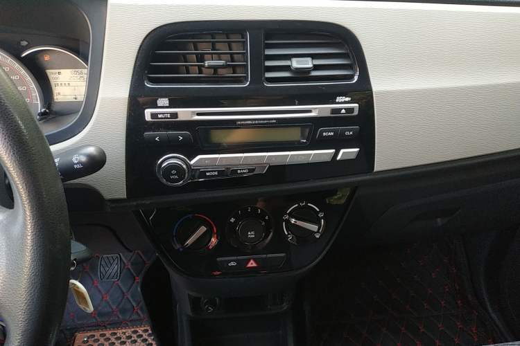 Used Oshan Olisway 2013 1.2L Manual Elite Model
