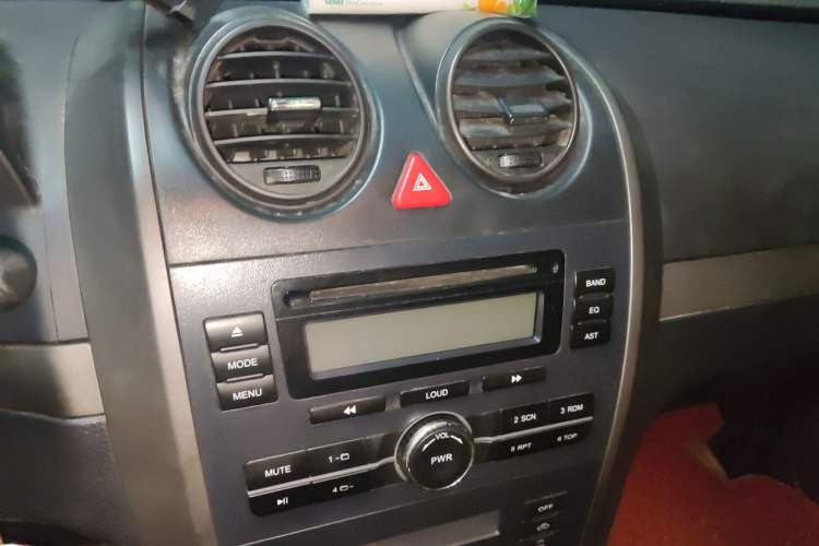 Used Haval H5 Classic 2011 Zhizun Edition 2.0L Two-Wheel Drive Luxury Model
