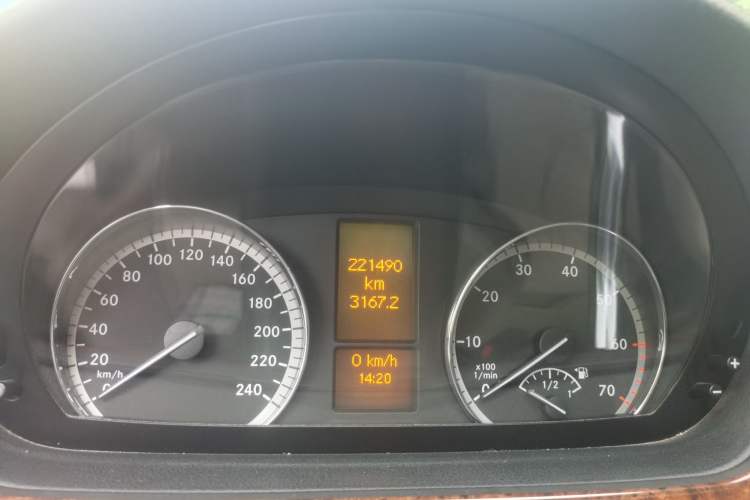 Used Mercedes-Benz Viano 2010 2.5L Prestige Edition Instrument Cluster